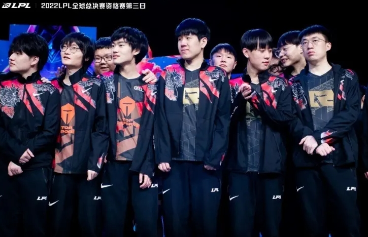 12个篮板 12个篮板